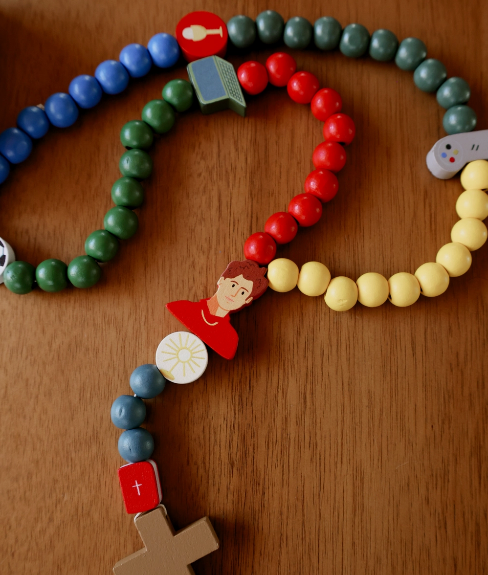 Saint Carlo Acutis Rosary Kit
